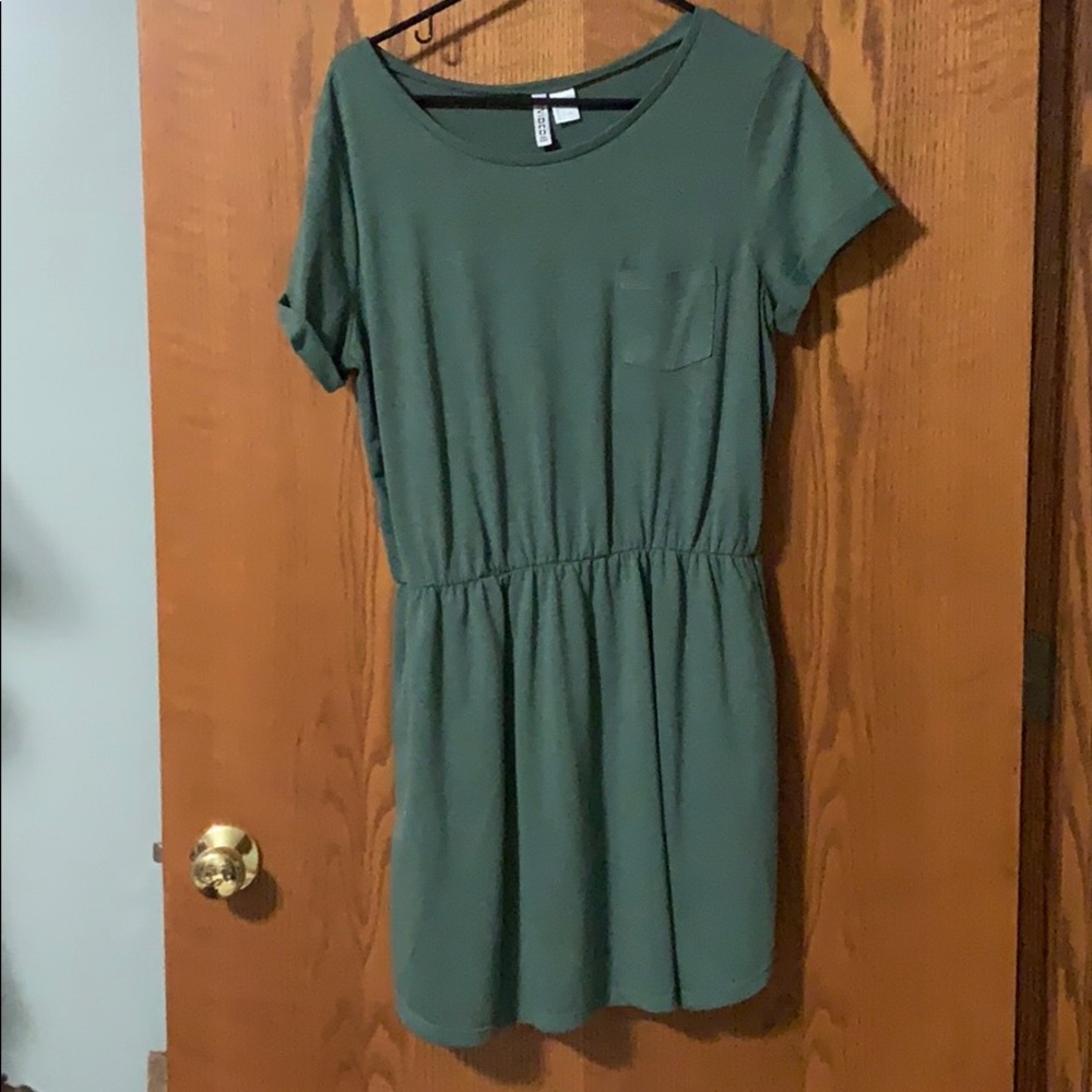 NWOT Short Sleeve Dress
